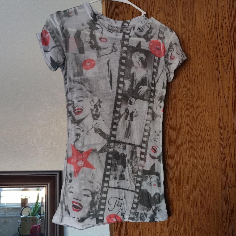 Marilyn Monroe graphic t-shirt